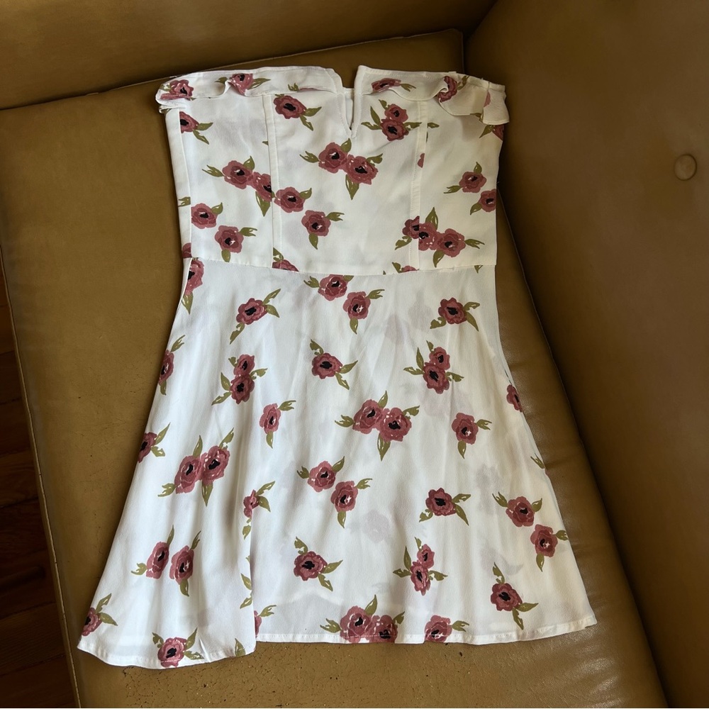 Vintage Strapless Bustier Fit and Flare white mini dress with florals xsmall 0 - Picture 4 of 4